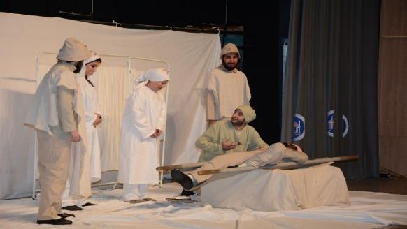 özel olarak hazırlanan ve eğitici öğeler içeren Aslan Kral tiyatro oyunu Tuzla Sanat Sahnesi oyuncularınca