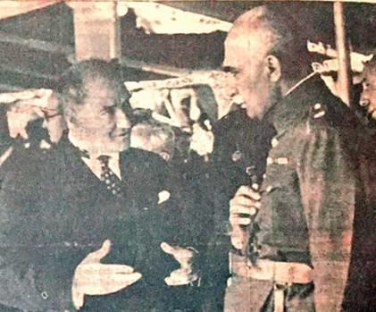 Atatürk, İran Şahı Rıza Pehlevi'yi kabul ediyor.