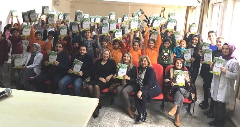 11 Ocak 2018 Perşembe günü Ataşehir Rotary Kulübü Ataşehir Dürüye Nuriye Endürüst Okulunda yazar Müge Acar ile Okulda Yazar