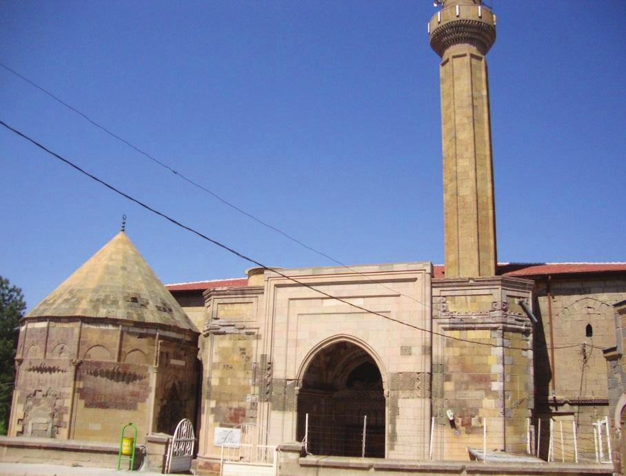 Niğde deki Türk Dönemi (13-15. Yüzyıl) Yapılarında Taç Kapı-Mihrap Tasarımı ve Bezeme İlişkisi Fotoğraf 8.