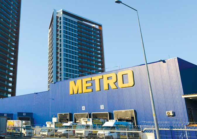 Bayrampaşa Metro Gross Market, İstanbul Toplam 8,470 m² market alanına sahip bina, Türkiye de 13 ilde 24 mağaza ile faaliyet gösteren Metro Toptancı Market e 30 yıl süreliğine kiralanmıştır.