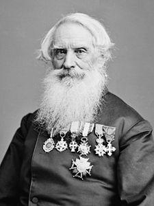 Elektriksel haberleşme sistemleri ilk kez, 1837 yılında Samuel Morse tarafından icat edilen mors alfabesi kullanan telgraf sistemlerinin kurulmasıyla başlamıştır.