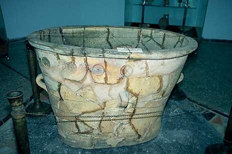 121 Asur Ticaret Kolonileri Devri nden Kalan Banyo Kab Bath Bowl from Assyrian Trade Colonies Period Sanatta Hamam 18.yüzy l sonlar ndan itibaren art k çarfl hamamlar yap lmaz.
