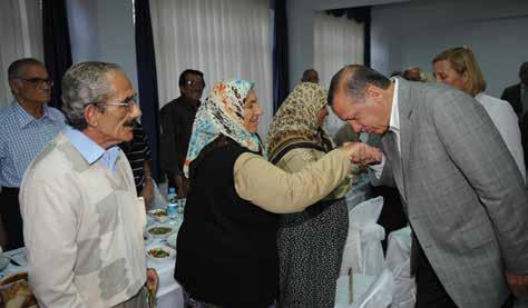 Yaşlılarımıza Sahip Çıkıyoruz HUZUREVLERİMİZ ARTIK DAHA KONFORLU Öncelikli olarak yaşlılarımızın aile ortamı ve bütünlüğü içerisinde bakımlarını hedefliyoruz.