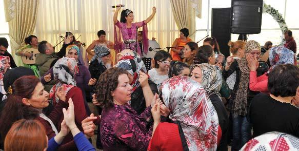 Her gün Ankara nın farklı bir ilçesinde gerçekleştirilen ve Başkentli hanımların hınca hınç doldurduğu salonlarda yaşanan coşku, bu programların süreklilik kazanması yönündeki talepleri de artırdı.