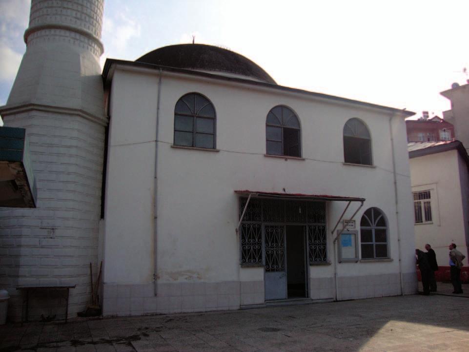 Akçaabat Dürbinar Camii görünüşü.