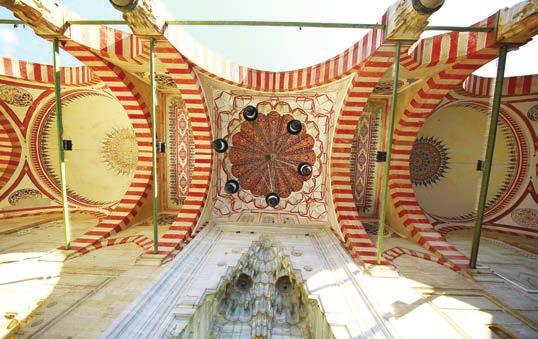 Camii ne harcadım. Gücümü burada açıkça ortaya koydum. Cihanın bildiğimiz mühendis ve mimarları bilgilerini, tecrübelerinin tamamını sarf etseler böyle bir yapı meydana getirmekten aciz kalırlar.