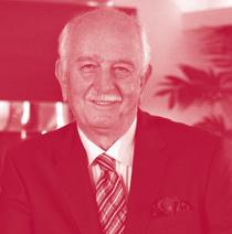 İlaç sektöründe faaliyet gösteren Sandoz İlaç firmasında İlaç Hazırlama Grubu Pazarlama bölümünde görev almıştır. 1964 1975 yılları arasında Migros Türk A.Ş.