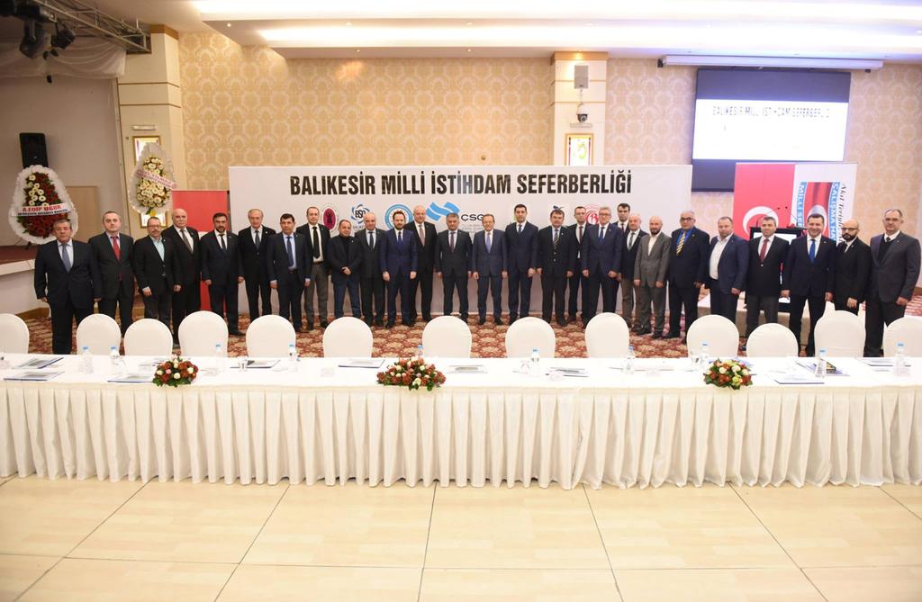 Balkonuk Center'de düzenlenen toplan ya Büyükşehir Belediye Başkanı Ahmet Edip Uğur, Balıkesir Sanayi Odası Başkanı İsmail Uğur, Balıkesir Ticaret Odası Başkanı Fahri Ermişler, meclis başkanımız Neca