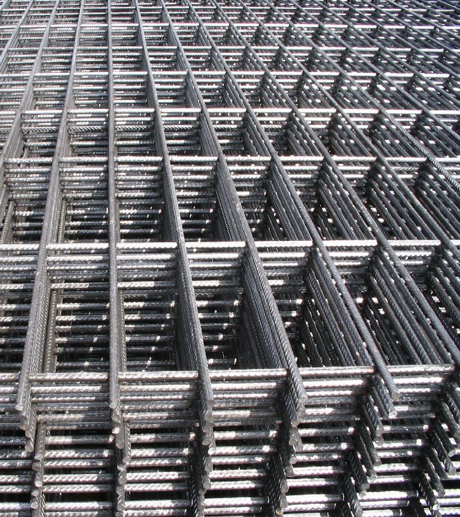 8. GENİŞLETİLMİŞ METAL / HASIR İNŞAAT DEMİRİ Genişletilmiş metal inşaat demiri, bir çelik levhayı paralel hatlara keserek yapılır.