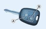 54 - Giriş ve çalıştırma ANAHTARLAR Anahtarlar birbirlerinden bağımsız olarak kapıların, yakıt deposu kapağının ve yolcu Airbag ini devre dışı bırakma kumandasının kilitlerini kullanmayı ve kontağı