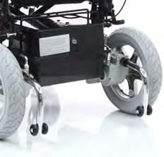 silikon dolgu arka teker ile mükemmel sürüş sağlayan akülü tekerlekli sandalyedir.