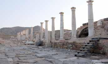 Tripolis in bir kent olarak geçmişi Hellenistik Dönem e dayandırılsa da, kentin doğu ve güneydoğusunda yer alan Hamambükü ve Yenice Höyük te gerçekleştirilen yüzey araştırmalarında elde edilen