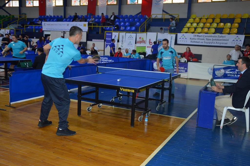 Yenihayat Paralimpik Spor Kulüp Başkanı Selim Özen tarafından; özel şirketler masa tenisi turnuvasına katılan tüm firmaların yöneticilerine ayrı ayrı teşekkür plaketi