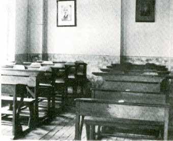 zorunda kalmıştı. O dönem okulumuz bünyesinde anaokulu, hem İtalyan hem yabancı öğrenciler için ilkokul bir de Türk öğrenciler için ortaokul vardı.