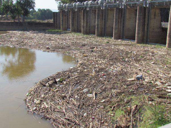 Büyük Menderes Nehri nin yukarı havzalarındaki yerleşimlerden atılan