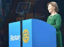 Pazartesi yapılan genel oturumda, Uluslararası Rotary Genel Sekreteri John Hewko, kendisinin başından geçen ve UNICEF ABD'nin CEO'su ve Başkanı Caryl M.
