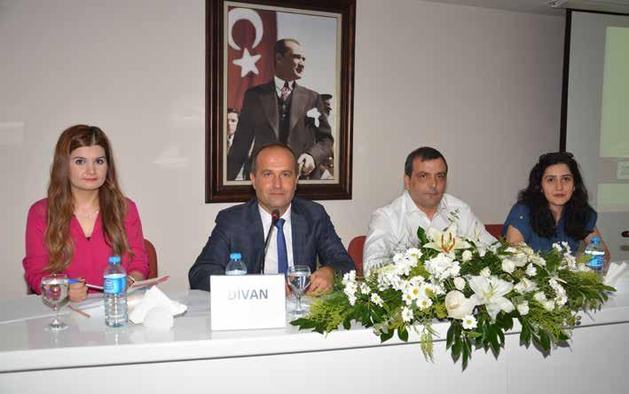 Ersun ÖZKAN ın açılış konuşmasından sonra Türk Eczacıları Birliği Başkanı Ecz.