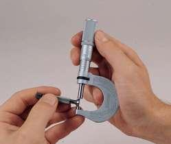 3. Mikrometreler Mikrometre, yuvarlak parçaların çaplarını ve düz parçaların da kalınlıklarını ölçmede kullanılan bir alettir.