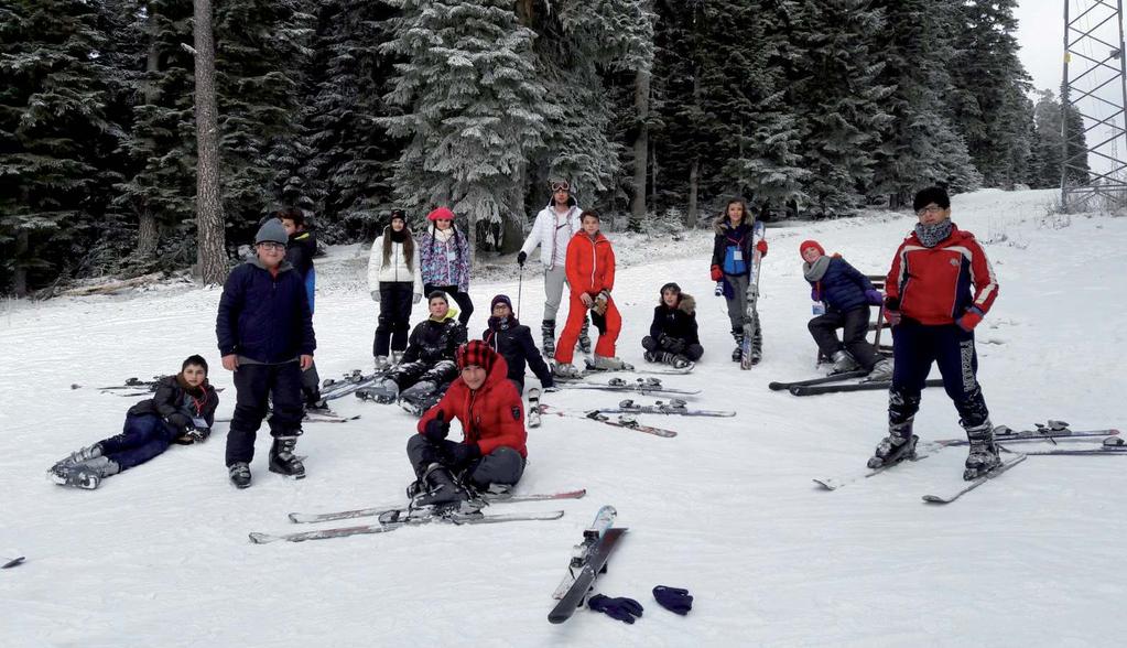 OMÜ nün Çocukları Kayak Kampında OMÜ Vakfı Kolejinin düzenlediği Ilgaz gezisine katılan 7. sınıf ve 8. sınıf öğrencileri, kayak kampında karın ve sömestir tatilinin keyfini çıkardı.
