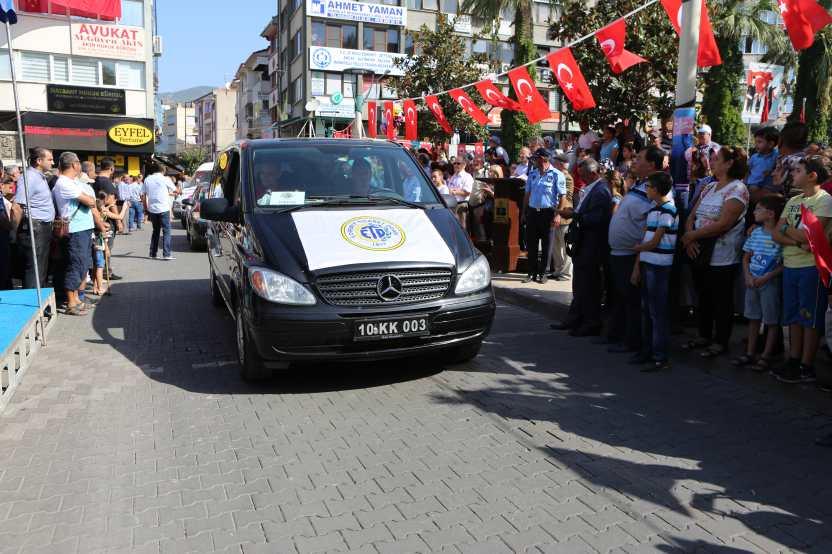 EDREMİTİMİZİN DÜŞMAN İŞGALİNDEN KURTULUŞUNUN 95. YILI KUTLU OLSUN Balıkesir'in Edremit İlçesinin düşman işgalinden kurtuluşunun yıl dönümü yapılan törenler ile kutlandı.