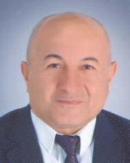 Ümit Şahinalp 1953 yılında, Kütahya da doğdu. 1976 yılında, Ankara Devlet Mühendislik Mimarlık Akademisi İnşaat Mühendisliği Bölümünden mezun oldu.