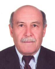 1976 yılında, Adana İktisadi Ticari İlimler Akademisi Mühendislik Yüksekokulu İnşaat Mühendisliği Bölümünden mezun oldu. Mezuniyetinin ardından müteahhitlik yaptı.