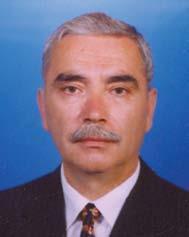 Sırası ile Üsküdar, Beyoğlu, Maltepe ve Kartal Belediyesi İmar Müdürlüğünde kontrol görevlisi olarak çalıştı. 2004 yılında emekli oldu.