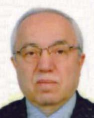 Ahmet Baynazoğlu 1949 yılında, Rize-Pazar da doğdu. 1976 yılında, Ankara Devlet Mühendislik Mimarlık Akademisi İnşaat Mühendisliği Bölümünden mezun oldu.