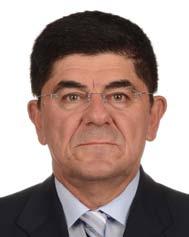 Hasan Fehmi Çakmak 1951 yılında, Kütahya da doğdu. 1976 yılında, Orta Doğu Teknik Üniversitesi İnşaat Mühendisliği Bölümünden mezun oldu.