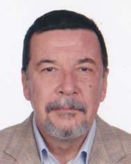 Nadir Çatak 1954 yılında, İstanbul da doğdu. 1976 yılında, İstanbul Devlet Mühendislik ve Mimarlık Akademisi Yıldız Mühendislik Yüksekokulu İnşaat Mühendisliği Bölümünden mezun oldu.