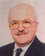 1978-1979 yılları arasında askerlik hizmetini tamamladı. 1980 yılında SSK İzmir Emlak İnşaat Bölge Müdürlüğünde inşaat kontrol servisinde çalıştı.