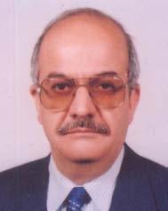 1976 yılında, İstanbul Devlet Mühendislik Mimarlık Akademisi Kadıköy Mimarlık Mühendislik Yüksekokulu İnşaat Mühendisliği Bölümünden mezun oldu. Mezuniyetinin ardından serbest çalıştı.