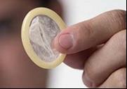 2.2.3.1. Kondom (Prezervatif) Günümüzde HIV enfeksiyonu dâhil cinsel yolla bulaşan enfeksiyonlar yayıldıkça kondom kullanımı da giderek artmaktadır.