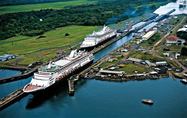 İnsan yapımı en önemli kanallardan biri olan Panama Kanalının yapım sürecini dinleyecek ve etkileyici kanala Miraflores Ziyaretçi Merkezinden bakacağız.