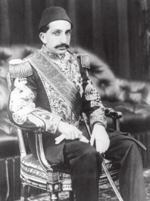 II. Meşrutiyet ten Cumhuriyet e Sultan Murad 18 cülus etti. O da üç ay sonra, hastal ğ sebebi ile 19 hal olunarak 1293 [1876] senesi Ağustos un 19. günü Abdülhamid 20 tahta ç kt.