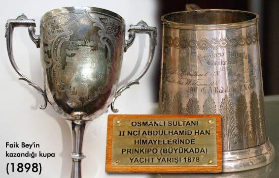 Türkiye de yelkenin spor ve yarış amacıyla kullanılması ise 19.yüzyılın ikinci yarısında İstanbul un güney kıyılarında, Bakırköy, Yeşilköy, Kadıköy ve Adalar daki yat kulüpleriyle başladı.