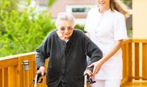 YAŞLI BAKIMI Yaşlı bakımı elemanının sahip olması gereken iletişim, temel sağlık, vücut mekaniği