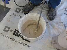 2. Malzeme Hazırlığı Boya altında kullanılacak sıva malzemesi çimento vb mevcut duvar malzemelerine zarar verecek bileşenler içermemelidir.