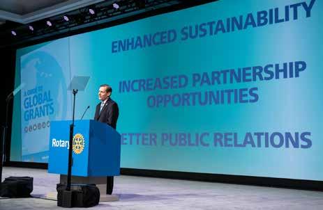 UR Genel Sekreteri15 Ocak ta Uluslararası Asamblenin 2. oturumunda konuşmasını yaparken (solda), 2018 Toronto Konvansiyon Komitesi Başkanı Gordon R.