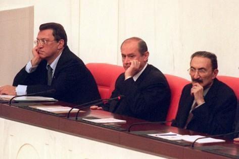 18 Nisan 1999 Genel Seçimlerinden sonra hükümeti kurma görevi 9.