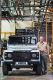 01 Land Rover ın yetmiş yıllık evriminin ardından aileyle benzerliği açıktır 02 Land Rover lar birkaç 007 filminde James Bond un