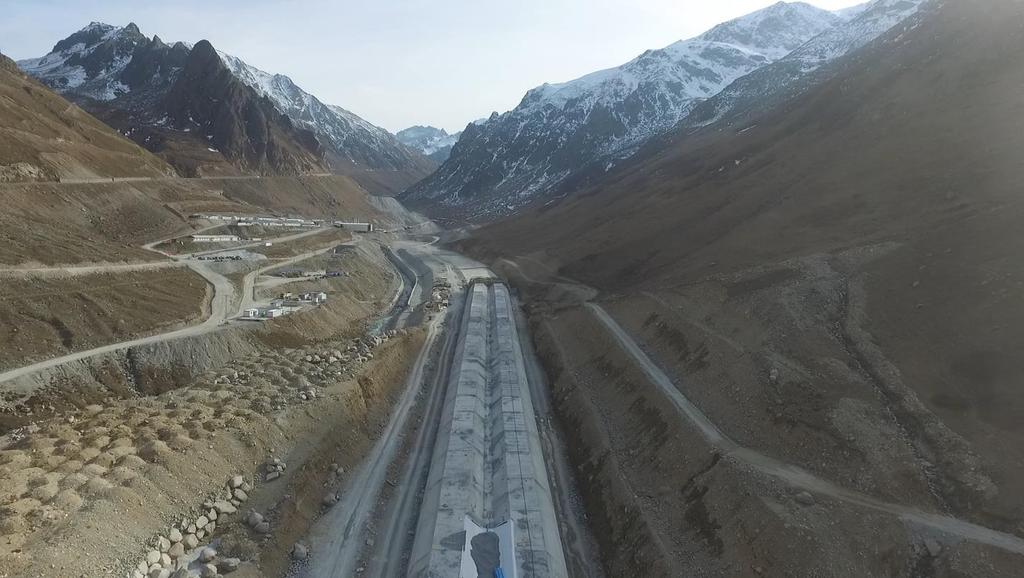KIRIK TÜNELİ VE BAĞLANTI YOLLARI Kırık Tüneli Türkiye nin kuzey-güney koridorundaki yol ağını