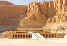 görsel: Tören yolu, Luksor Tapınağı nın girişinde yer alan sfenks heykelleri, Mısır Orta ve Yeni Krallık Döneminde dinî törenlerdeki değişiklikler nedeniyle