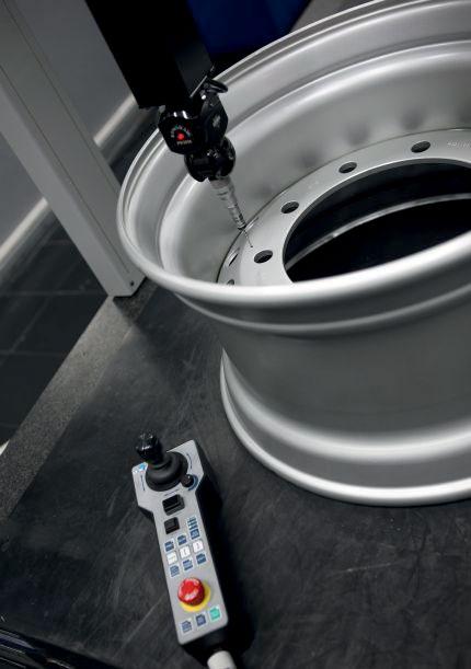 Disc Wheels+ with 15 0 drop centre for tubeless tyres Tubeless Lastikler İçin+ 15 0 topuk açılı jantlar PERMITTED TYRE SIZES MÜSADE EDİLEN LASTİK EBADI 22.5x12.