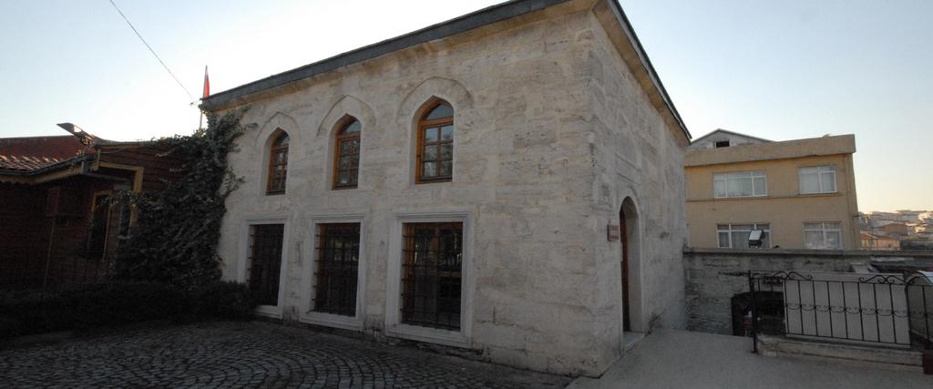 Eyüp Sultan Gezi Rehberi 04 İDRİS-İ BİTLİSİ SIBYAN MEKTEBİ Yavuz Sultan Selim in Doğu Elçisi.