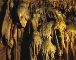 Ülkemizin en uzun 61 mağarasından 4 ü, en derin 56 mağarasından da 6 sı Kastamonu ili sınırları içinde gelişmiştir.