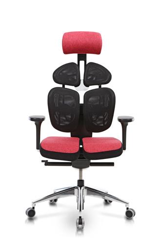 BANZAI IS THE SYMBOL OF THE BREAKTHROUGH IN OFFICE CHAIRS Banzai is able to flawlessly meet the requirements the business world where speed and serial movements are indispensable.