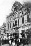 İzmir Borsa binası sahile yakın bir mevkide, mimar İgnatios Vafiadis tarafından 1905 yılında inşa edildi.