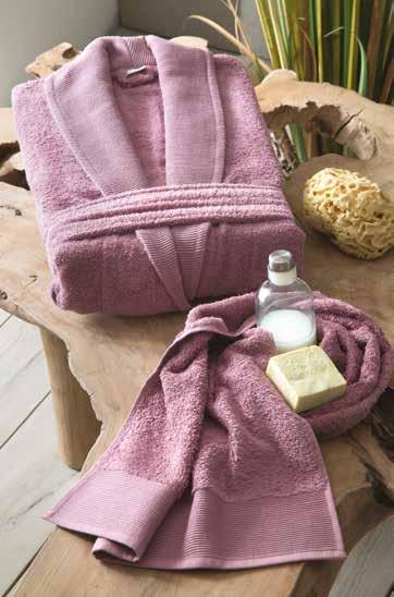 Yüksek nem emiciliği, %100 pamuklu yapısı, dolgun ve hafif tasarımlarıyla dikkat çeken Yataş banyo tekstil
